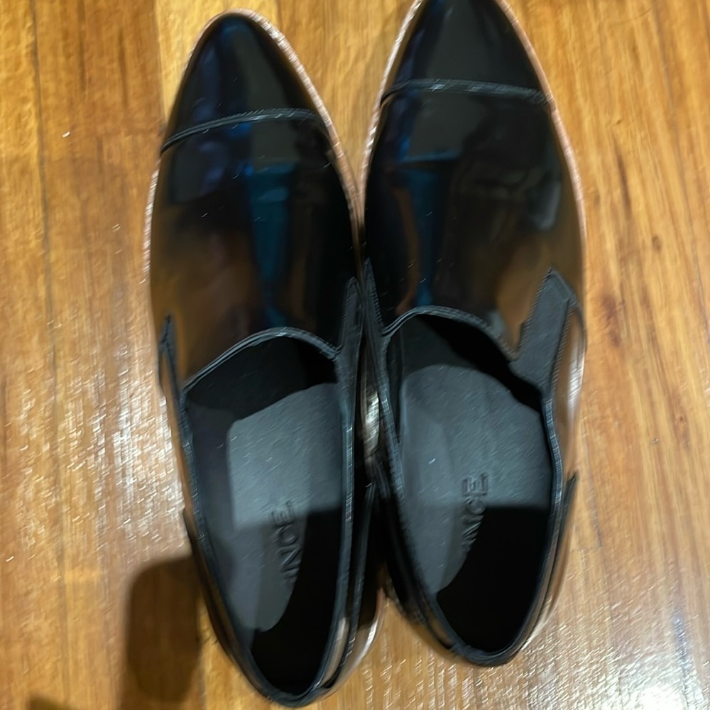 Vince women shoes black size 9 not new one time wearing very good condition